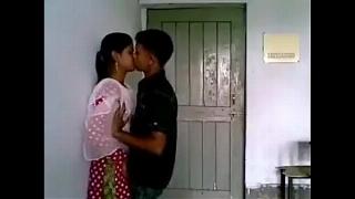 Молодая с красивой попой видео секс