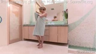 Порно видео милой брюнетки