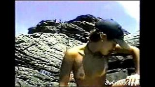 Сосет член в маске порно